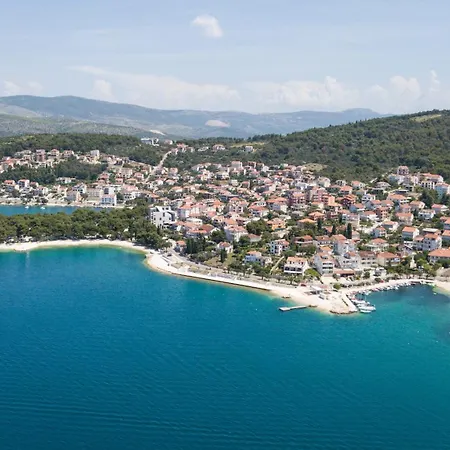 Apartman By The Sea Okrug Gornji, Ciovo - 22139 *